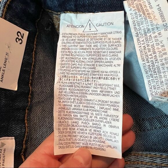 NWT! Zara vintage skinny jeans. Medium wash - Picture 8 of 15